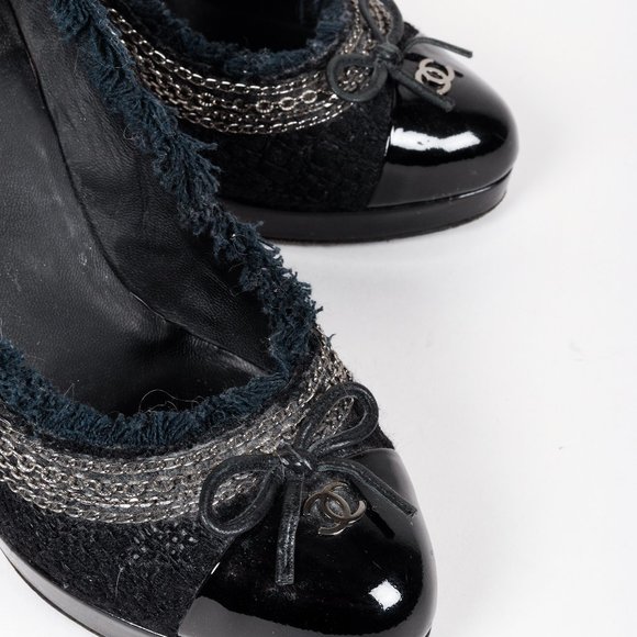 Chanel Tweed Cap-Toe CC Pumps - Picture 6 of 8